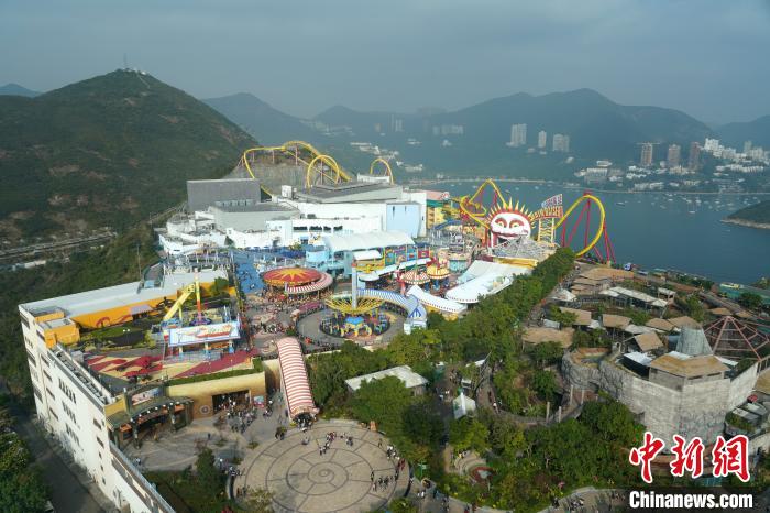 圖為海洋公園的山上園區(qū)，這里將實(shí)行景點(diǎn)收費(fèi)模式?！垷?攝