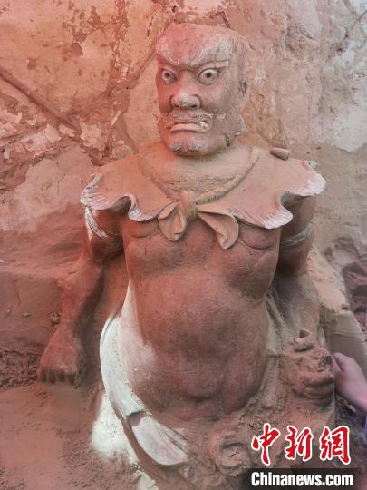 出土泥塑造像?！￡兾魇】脊叛芯吭汗﹫D