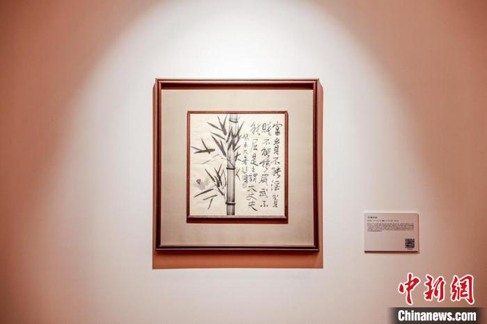 《竹雀書法》是徐悲鴻創(chuàng)作中很罕見的繪畫與書法相結(jié)合的作品?！⌒毂櫭佬g(shù)館供圖