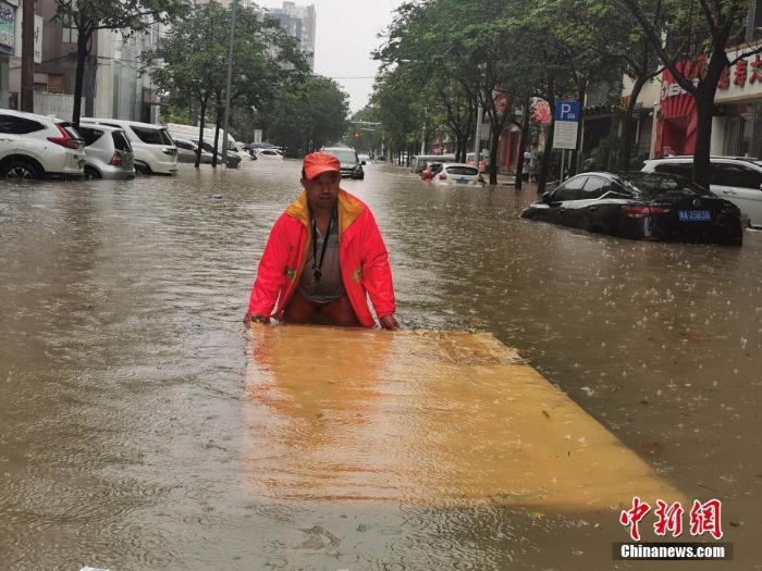 【圖刊】有你們，“河南一定中”