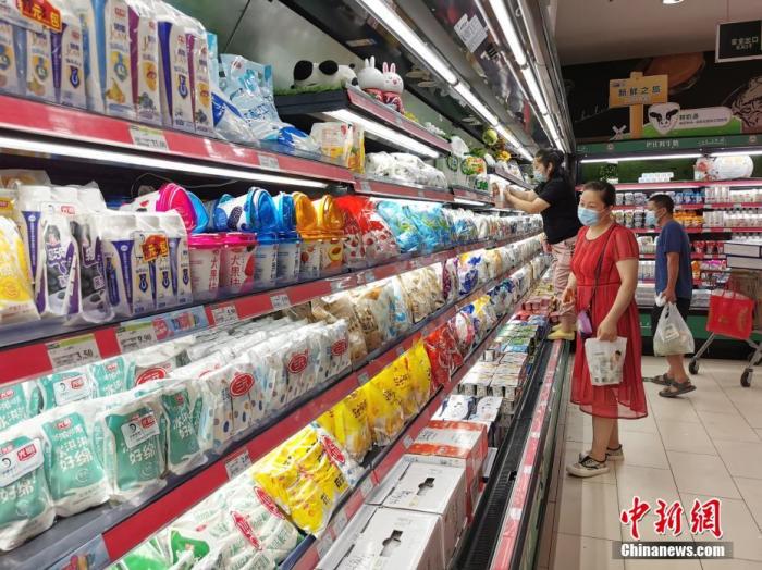 資料圖：疫情期間鄭州物資充足。 <a target='_blank' href='http://www.chinanews.com/'>中新社</a>記者 韓章云 攝 　
