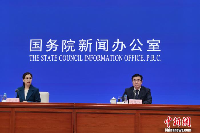 8月16日，國(guó)新辦就2021年7月份國(guó)民經(jīng)濟(jì)運(yùn)行情況舉行發(fā)布會(huì)。<a target='_blank' href='http://www.chinanews.com/' >中新網(wǎng)</a>記者 李金磊 攝
