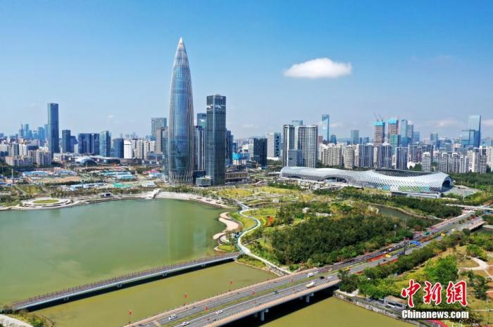 資料圖：深圳灣新地標——魅力“春筍”。 <a target='_blank' href='http://www.chinanews.com/'>中新社</a>記者 陳文 攝