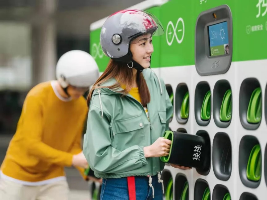 國(guó)家新規(guī)禁止電動(dòng)車(chē)入樓 “換換”智能換電模式開(kāi)辟新解法
