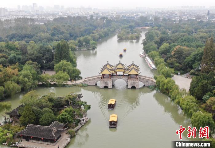 航拍揚州瘦西湖風景區(qū)?！°蟛?攝