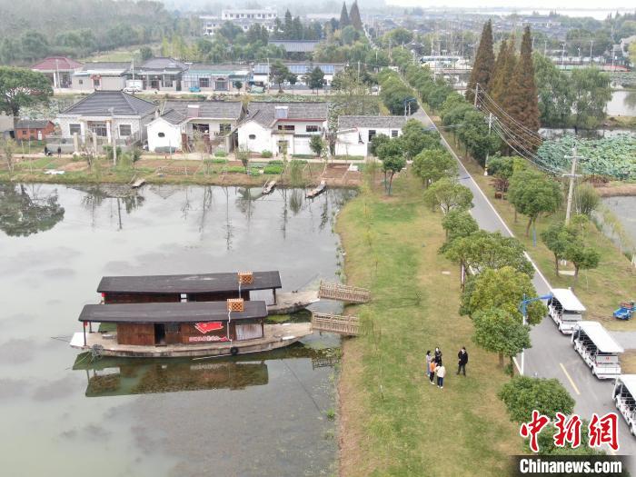 航拍揚州沿湖村?！°蟛?攝