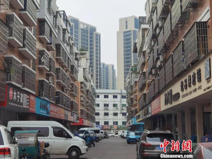 江北下朱村街景。周孫榆 攝