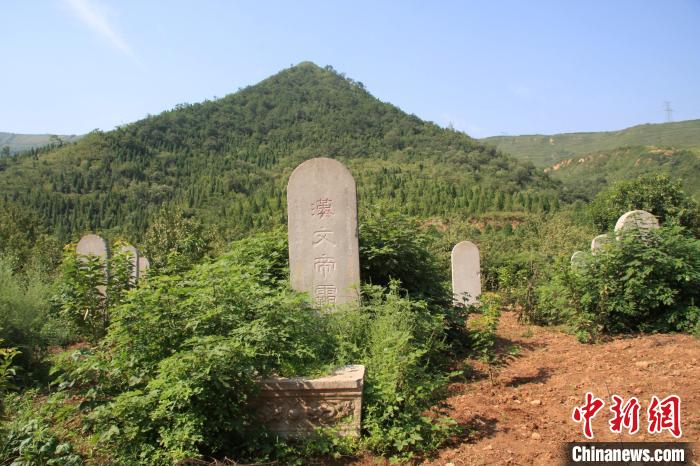 世傳為漢文帝霸陵的“鳳凰嘴”?！￡兾魇】脊叛芯吭汗﹫D