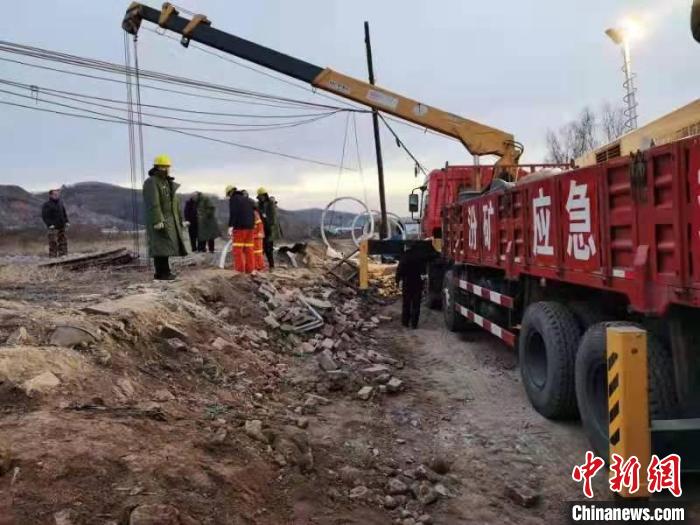 孝義市已成立應急救援指揮部，組織力量開展救援?！‖F(xiàn)場供圖