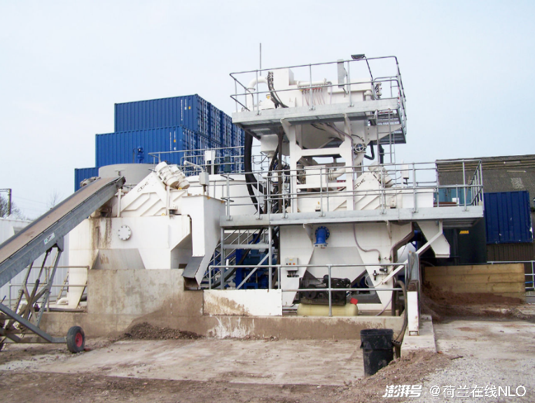 土壤修復(fù)廠，圖/Peter Craven - CDEnviroequipment at Soil Remediation plant2 CC BY 2.0協(xié)議 