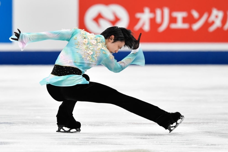 羽生結(jié)弦在男子單人滑自由滑比賽中。新華社記者 張笑宇 攝