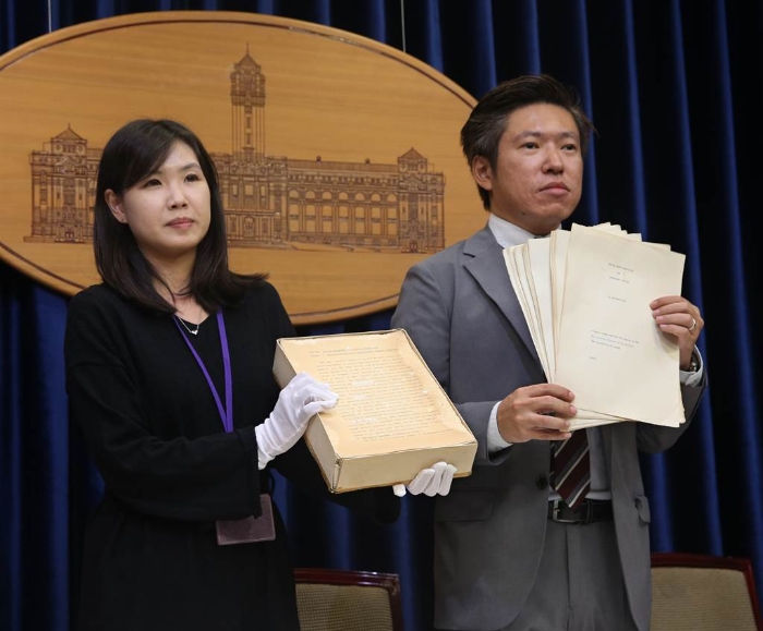倫敦大學發(fā)聲 臺灣媒體人嘆他們“不肯醒來” 網(wǎng)友炸鍋_1644203778945