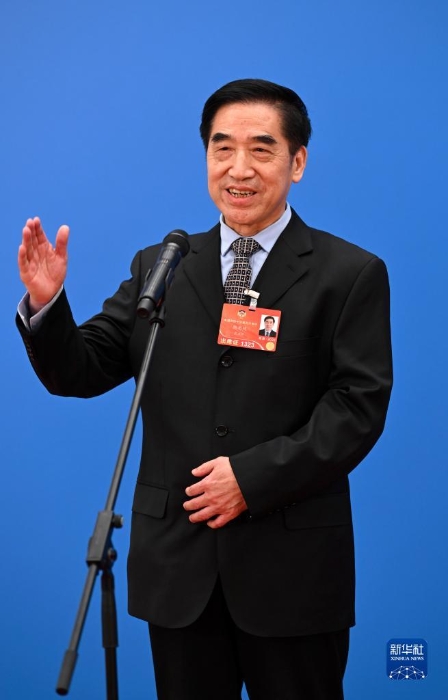 全國政協(xié)十三屆五次會(huì)議第三場(chǎng)“委員通道”采訪活動(dòng)舉行