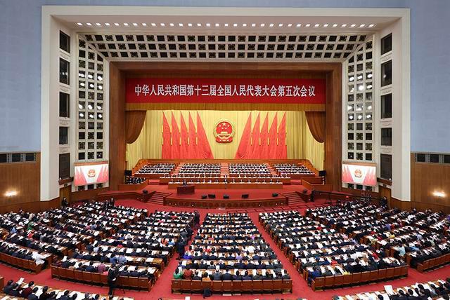 3月5日，第十三屆全國人民代表大會第五次會議在北京人民大會堂開幕。(圖片來源：新華社).jpeg