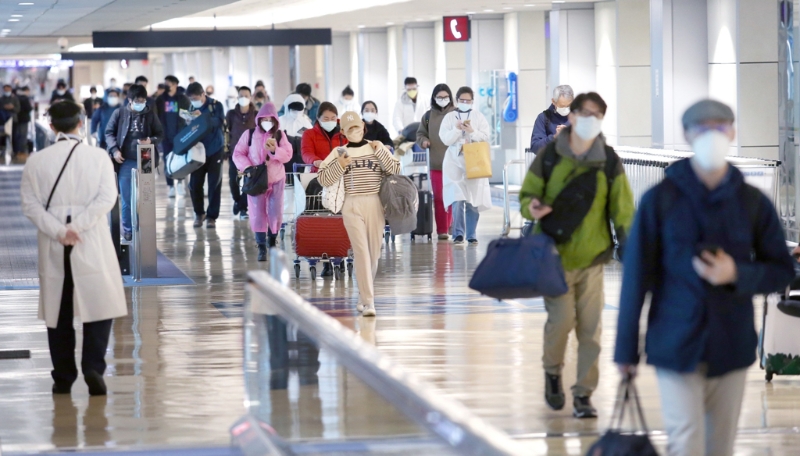 臺灣本土疫情再起，島內(nèi)27日新增83例。圖為桃園機場。(資料照 范揚光攝) 圖片來源：臺灣中時新聞網(wǎng).jpg