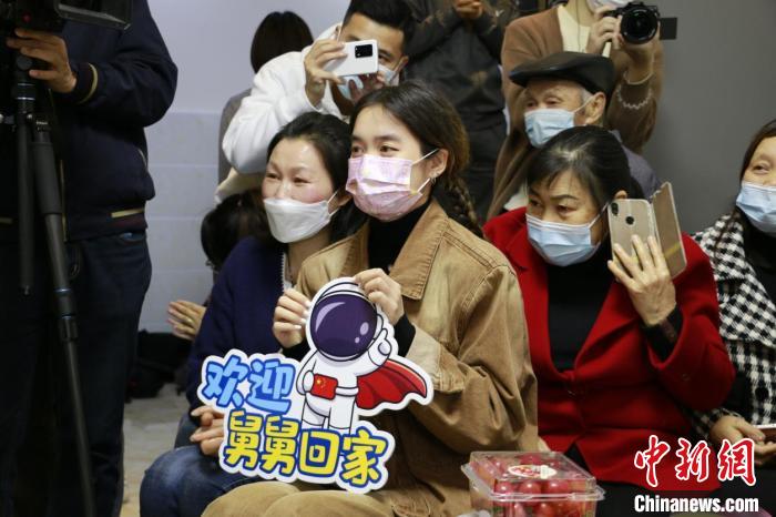 親人等待葉光富“回家”?！√旄聟^(qū)供圖