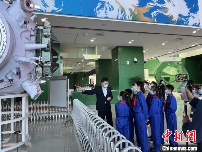 中國科技館舉辦“神舟十三號返回日”主題教育活動(dòng)