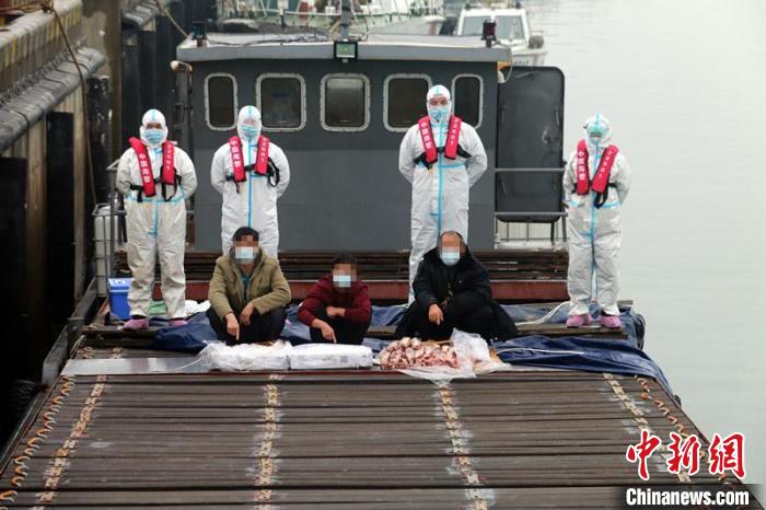 圖為抓獲犯罪嫌疑人?！V西海警局供圖