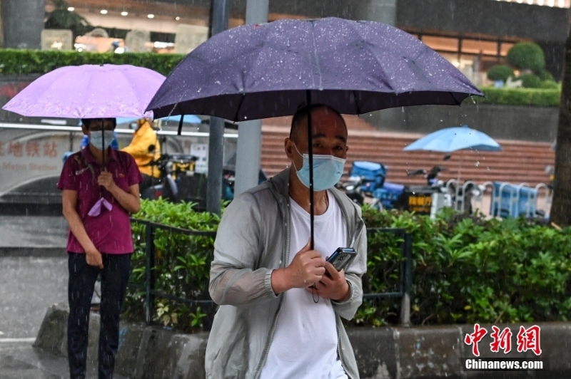強降水云團(tuán)抵達(dá) 廣州多區(qū)發(fā)布暴雨預(yù)警