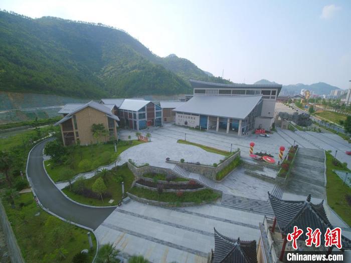 圖為航拍貴州水族文化博物館?！≠F州水族文化博物館供圖