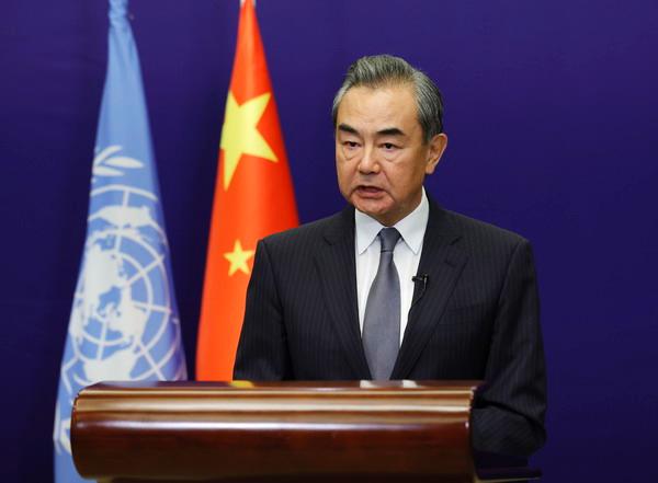 2022年5月23日，國務(wù)委員兼外長王毅以視頻方式出席聯(lián)合國亞太經(jīng)社會第78屆年會開幕式并致辭。