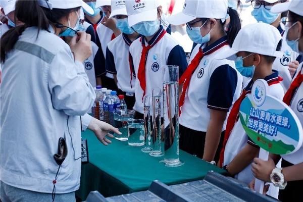 中信環(huán)境技術(shù)：污水廠開(kāi)放日，小實(shí)驗(yàn)有大能量