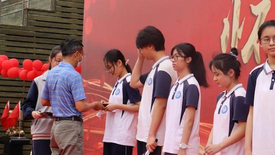 懷夢想，致遠(yuǎn)方——青島西海岸新區(qū)育才中學(xué)2022屆初三畢業(yè)典禮
