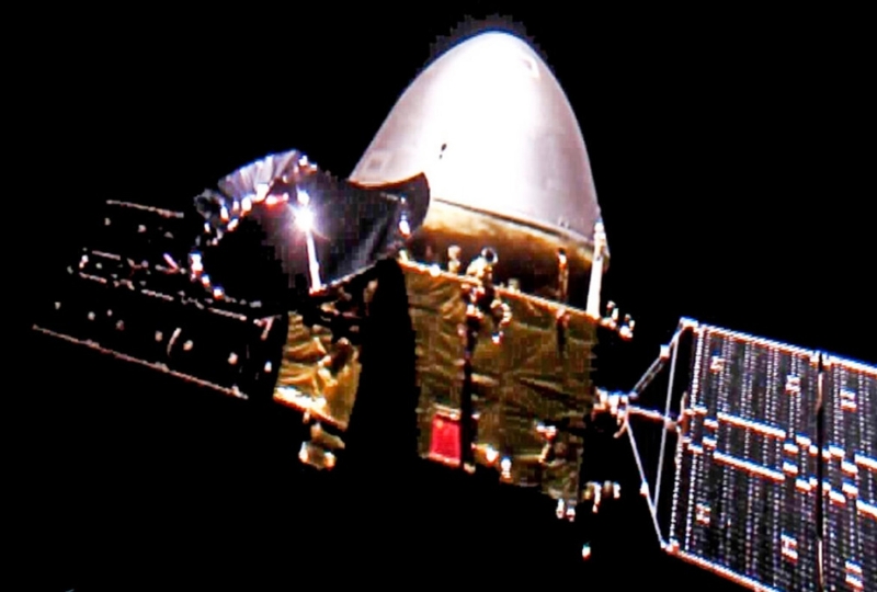 2020年10月1日，天問(wèn)一號(hào)在宇宙深空中的飛行照片首次曝光。（圖源：中國(guó)航天科工）