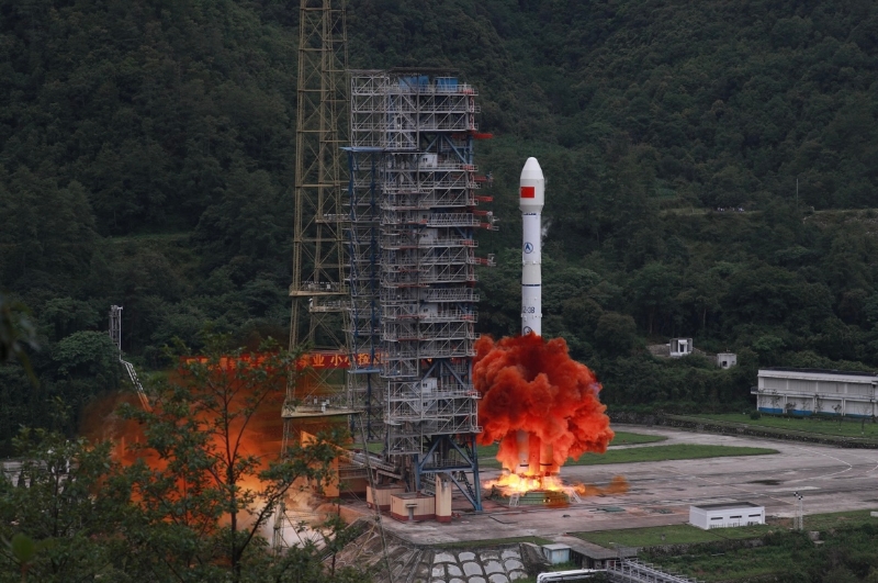 2020年6月23日，長征三號乙運載火箭發(fā)射升空，將北斗系統(tǒng)最后一顆全球組網(wǎng)衛(wèi)星送入預(yù)定軌道。（圖源：中新社）