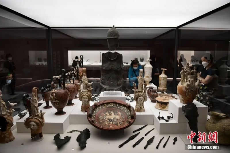 資料圖：“意大利之源——古羅馬文明展”亮相中國國家博物館，展出來自意大利全國26家國家級博物館的308套共503件珍貴文物。<a target='_blank' href='/'>中新社</a>記者 田雨昊 攝