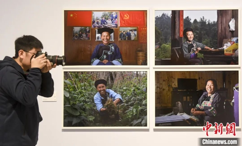 全國(guó)職工攝影展上，一線勞動(dòng)者風(fēng)采卓然。<a target='_blank' href='/'>中新社</a>記者 楊華峰 攝
