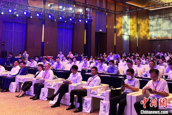 300多位創(chuàng)投界大咖齊聚瘦西湖畔，共話資本賦能?！〈藜衙?攝
