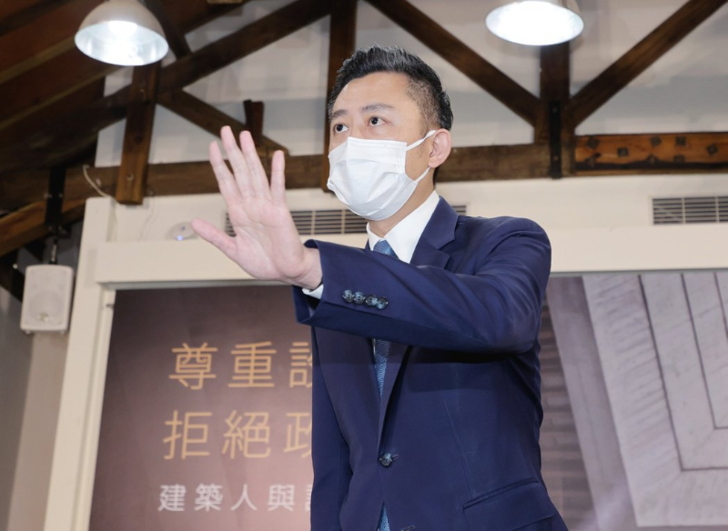 臺大核定撤銷林智堅碩士學位，圖為林智堅9日上午在島內(nèi)一活動記者會上。圖自聯(lián)合新聞網(wǎng).png