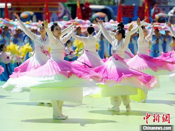 延邊朝鮮族自治州成立70周年慶祝大會(huì)節(jié)目表演?！?攝