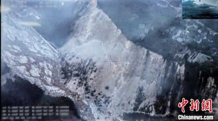 地震中受損的山體?！◎v盾科創(chuàng) 攝