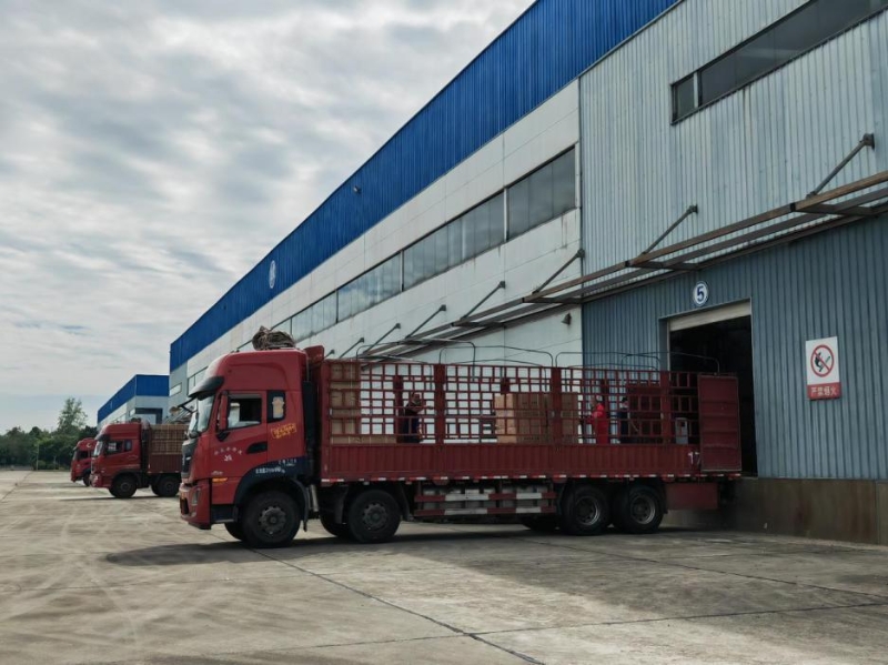 四川省向地震災(zāi)區(qū)緊急調(diào)配救災(zāi)物資。(四川省應(yīng)急管理廳供圖)