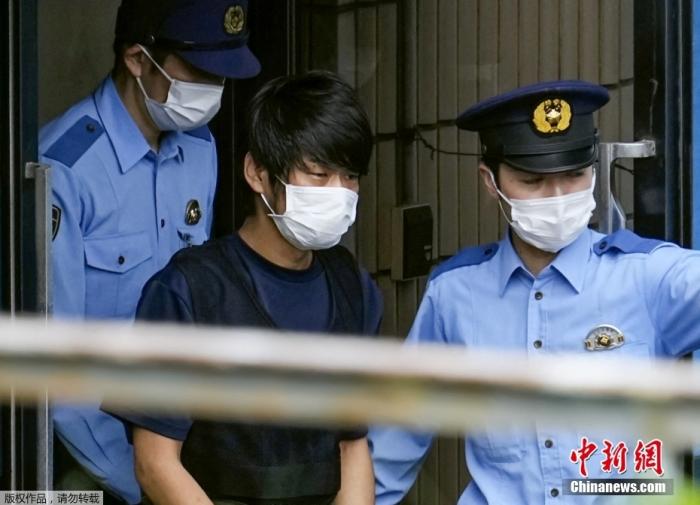 7月10日，槍擊安倍的嫌疑人山上徹也被移交給奈良縣地方檢察院。