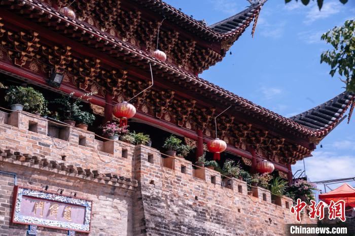 福建建甌有著“八閩首府”之稱。圖為建甌現(xiàn)存的四座古代城門之一通仙門?！±钅宪?攝