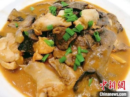 嶗山菇燉雞。圖片來源：臺灣《聯(lián)合報(bào)》