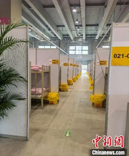 廣州新增本土感染者逾9200例當(dāng)?shù)赝七M(jìn)定點醫(yī)院擴(kuò)容