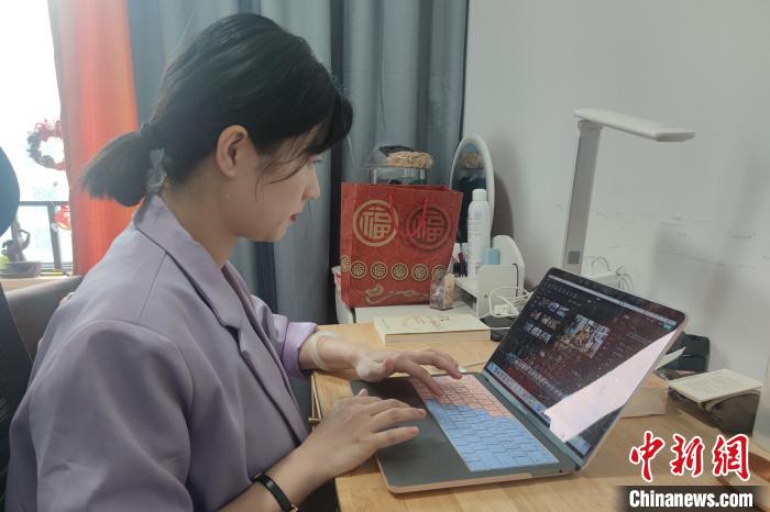 馬蕎茵把“臺灣高先生和福建馬小姐”的日常做成視頻分享給兩岸網(wǎng)友?！∈茉L者供圖