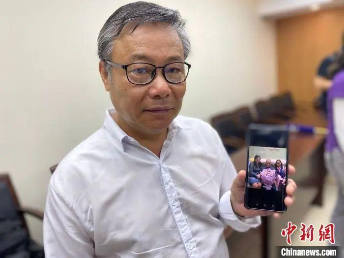 李真銘繼承父親遺志，成為一名傳遞和平之聲的紫金草志愿者?！∩耆?攝