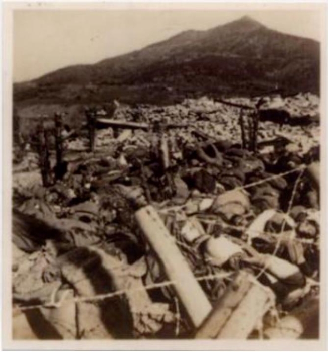 紫金山下，被日軍屠殺的同胞尸體堆積如山。圖源：侵華日軍南京大屠殺遇難同胞紀(jì)念館網(wǎng)站