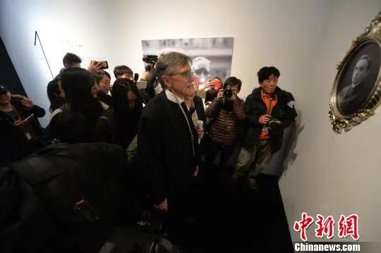約翰·馬吉祖孫在南京展開“跨時空對話” 告慰南京大屠殺死難者。 楊顏慈 攝