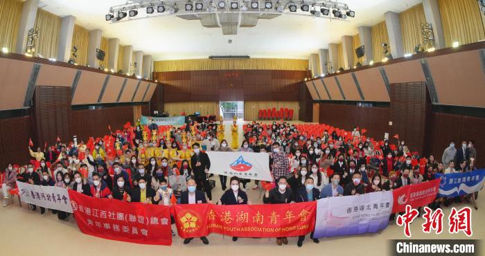 參與嘉年華的10家青年社團(tuán)“全家?！薄！∠愀酆锨嗄陼?huì)供圖