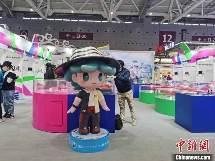 深圳文博會(huì)上的澳門(mén)創(chuàng)意館?！∴嵭〖t 攝