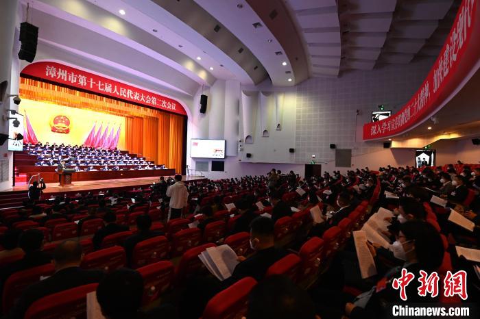 漳州市第十七屆人民代表大會(huì)第二次會(huì)議現(xiàn)場?！埥鸫?攝