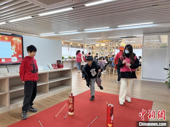 在甬臺胞投壺現(xiàn)場?！￡R緒獻供圖