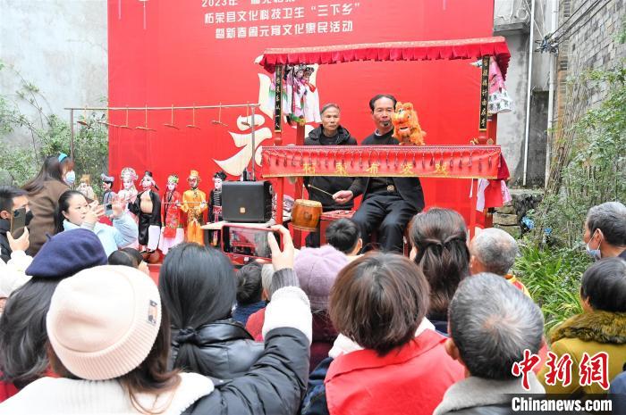 柘榮布袋戲?！?周桂婷 攝