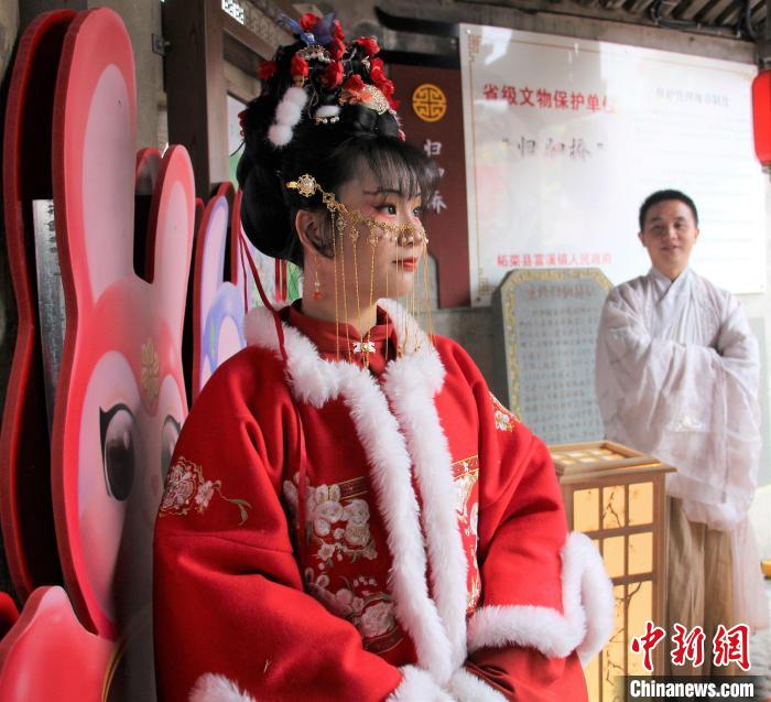 漢服秀?！?魏慧玲 攝